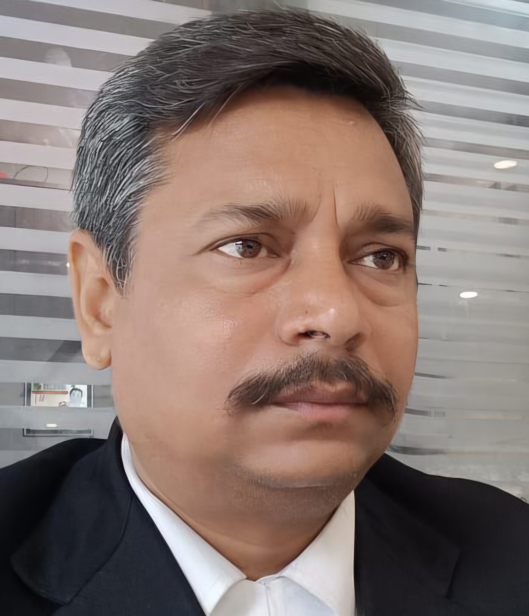 Photo of Shivanand Giri (Law Expert)